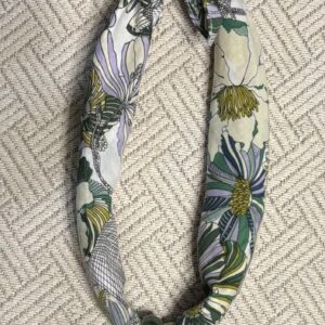 Green Floral Small Neck Wear